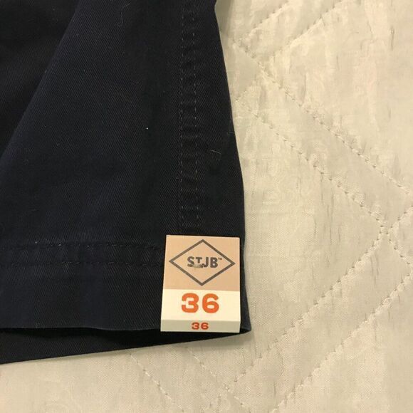 St John's Bay Legacy Flat Front dark blue shorts size 36 nwt - Picture 2 of 4